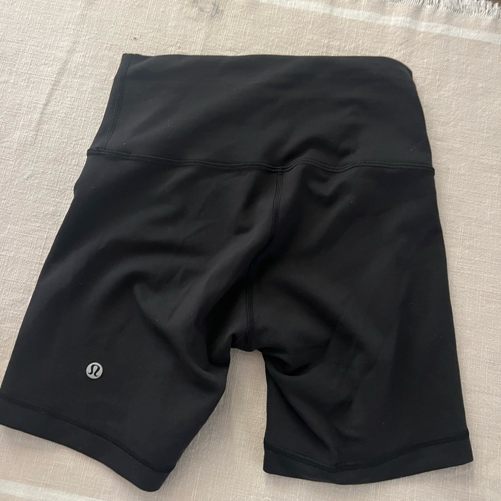 Lululemon Wunder Train High-Rise Short 4"